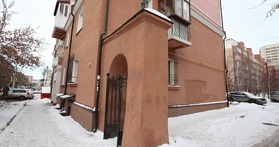 Арка на Гусарова, 28